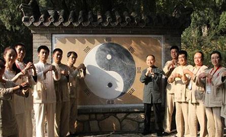 易经点亮神奇指路，患者走向康复之路